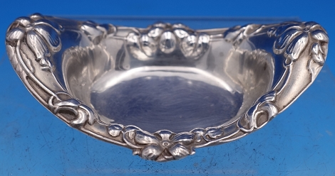 Nut Cup #2300 some dings .68oz  3 5/8